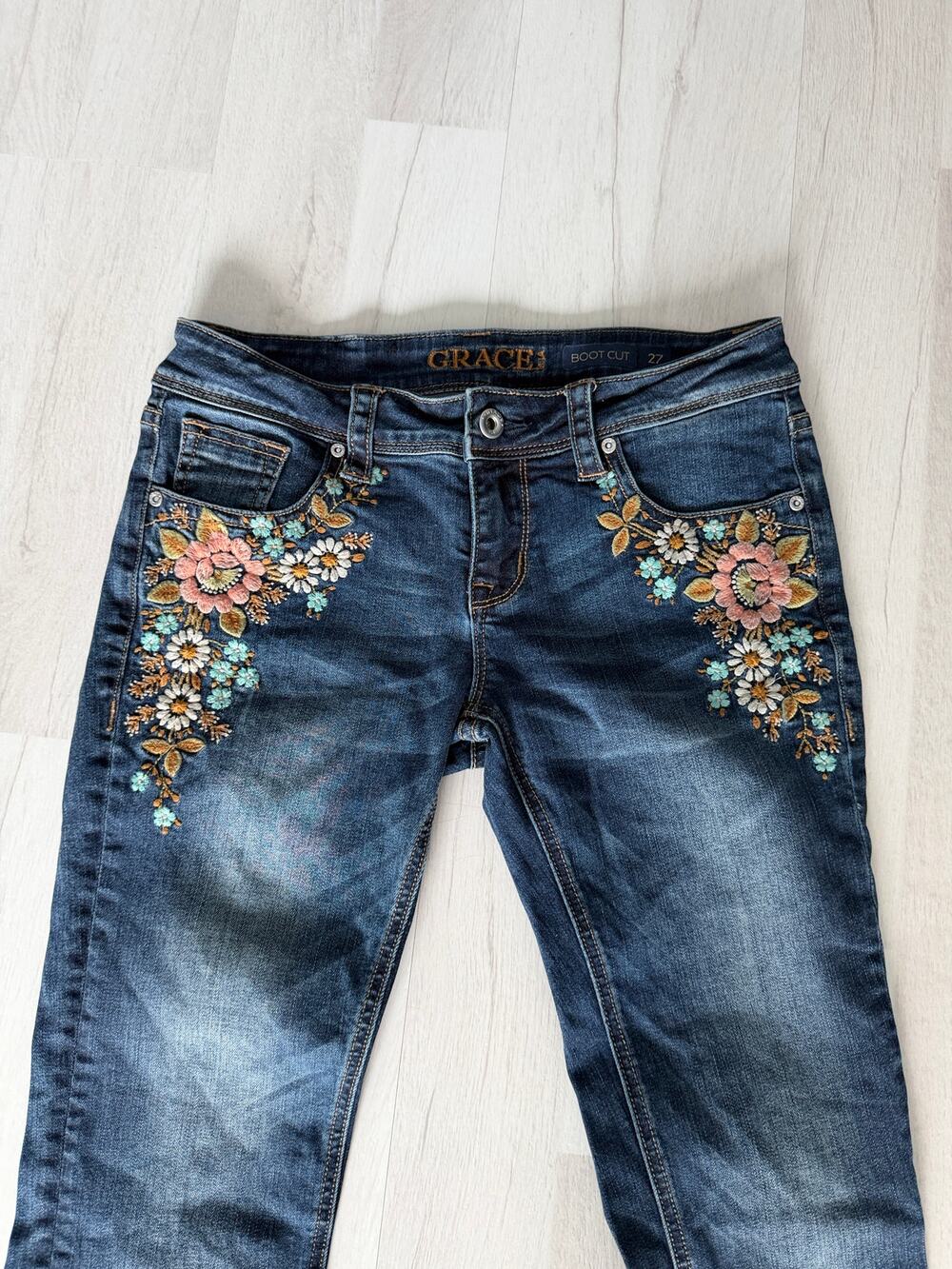 Grace in LA Floral Embroidered Bootcut Jeans size 27 woman